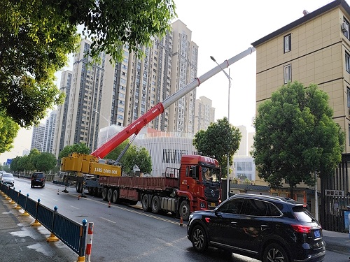 吊車(chē)租賃需要考察哪些事項(xiàng)？使用時(shí)需遵循什么規(guī)范要求？